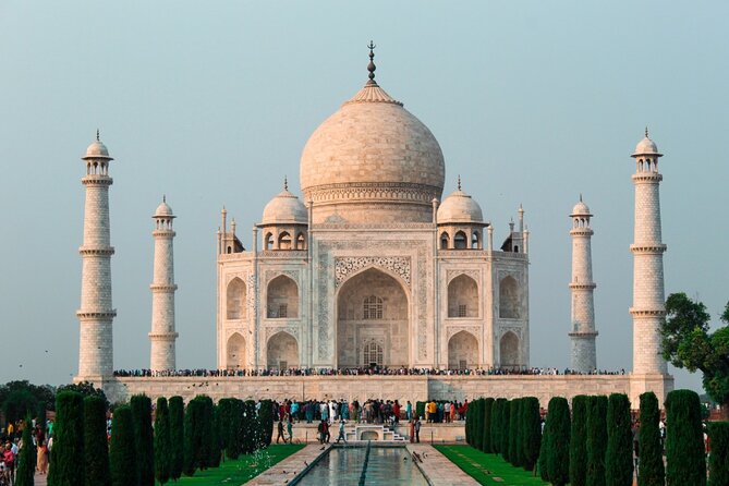 All Inclusive Private Taj Mahal Luxury Tour from Delhi by Car - What the guides do best