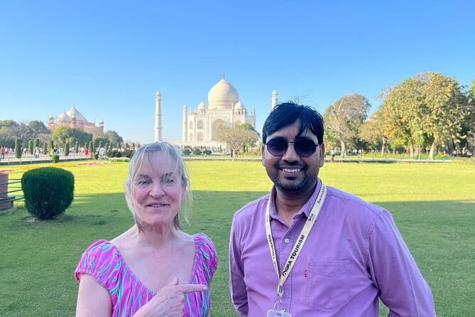 All-Inclusive Private Tour From Delhi To The Taj Mahal - What the guides add to the experience