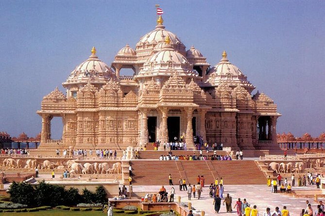 All-Inclusive Sacred Delhi: Private Full-Day Temples Experience - Lotus Temple offers a quiet change of mood