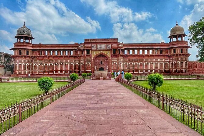 All Inclusive Same Day Taj Mahal and Agra Fort Tour from Delhi - What the private guide adds