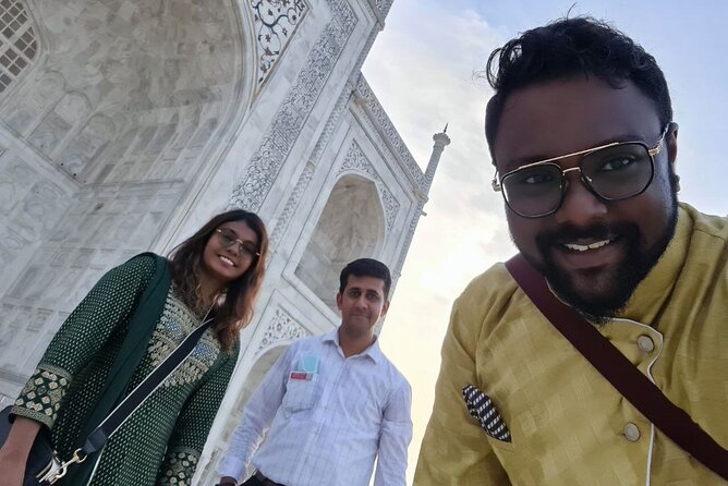 All Inclusive Same Day Trip to Taj Mahal & Agra Fort from Delhi - Lunch at the Courtyard by Marriott