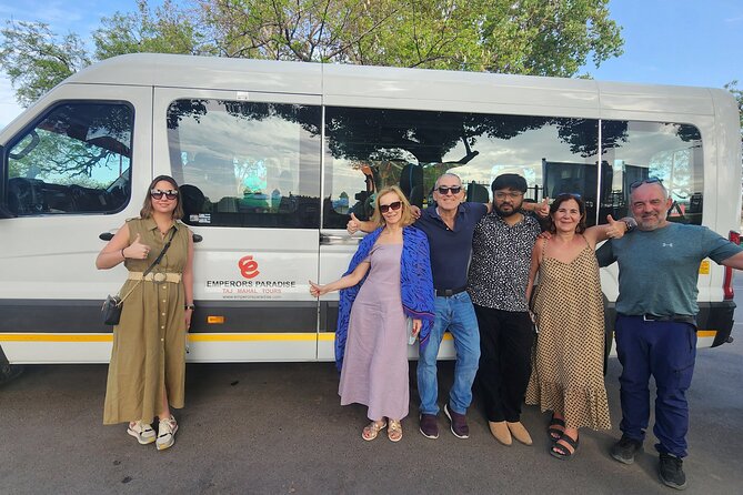 All Inclusive Taj Mahal, Agra Fort, Baby Taj Car with Local Guide - Agra Fort and the Mughal court
