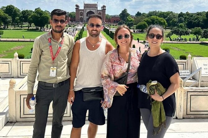 All Inclusive Taj Mahal, Agra Fort & Baby Taj Day Trip From Delhi - What the guide adds at each monument