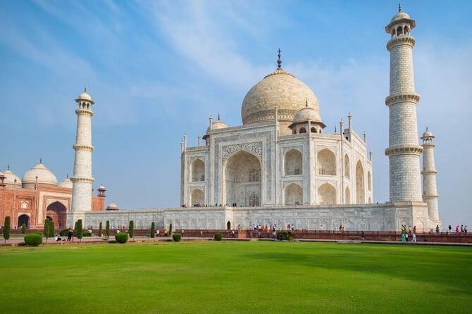 All Inclusive Taj Mahal, Agra Fort or Baby Taj Tour by SUV Car - Why this Delhi to Agra plan works