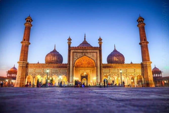 All Inclusive Taj Mahal, Agra Fort or Baby Taj Tour by SUV Car - Lunch after the fort