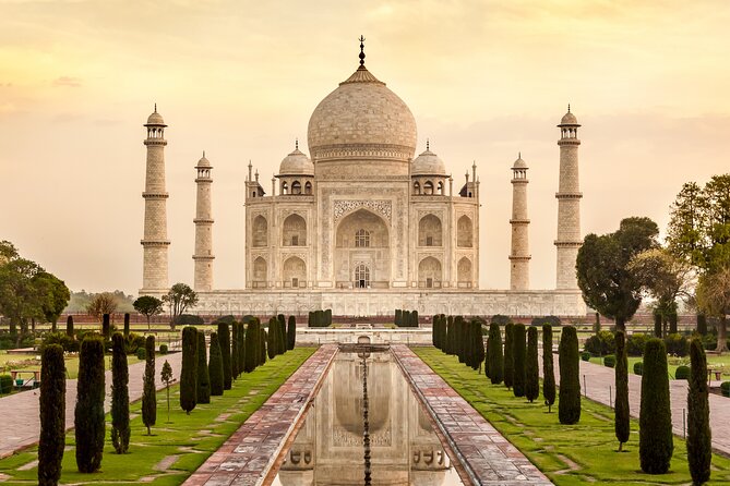 All Inclusive Taj Mahal Day Tour from Delhi by Superfast Train - Agra Fort and the Mughal capital