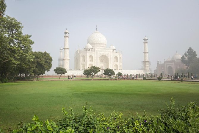 All Inclusive - Taj Mahal Sunrise Tour with 3 World Heritage Site - A private Delhi to Agra drive before dawn
