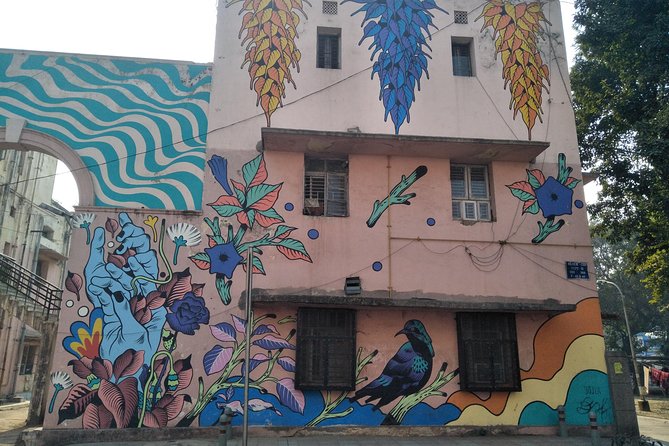 Artistic Delhi - Walking through the murals of Lodhi Art District