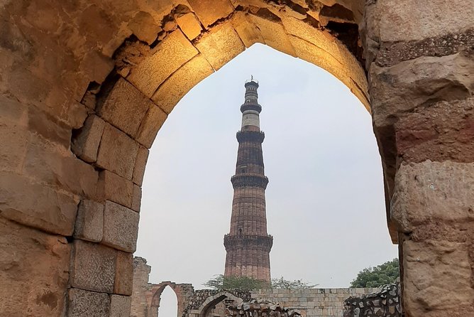 Audio Guided Walking Tour of Qutub Minar & Mehrauli, Delhi - The mosque, Iron Pillar, and Alai Minar