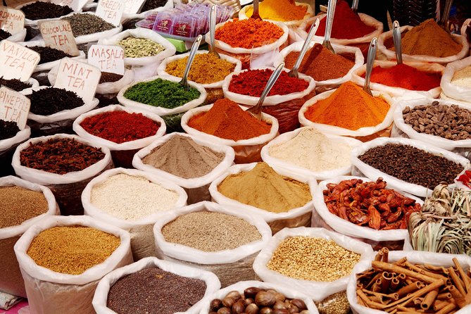 Bustling Markets of Delhi (Guided Half Day Shopping Tour) - Five markets, five kinds of shopping
