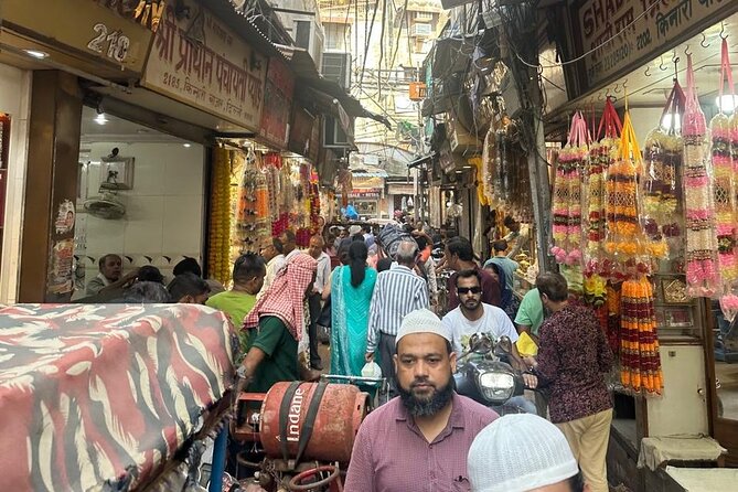 Customized Half Day and Full Day Delhi Shopping, Street Food Tour - Khari Baoli and Asia’s largest spice market