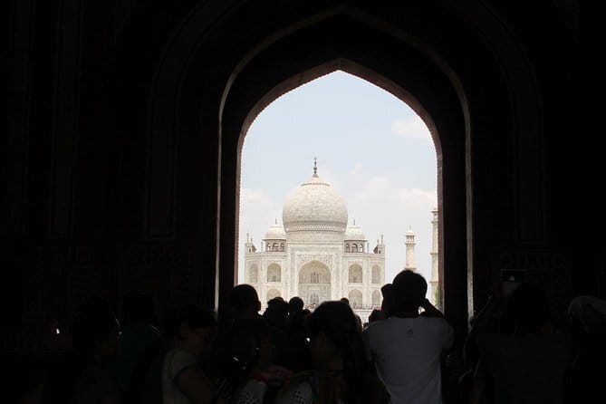 Day Trip to Taj Mahal, Agra Fort and Baby Taj from Delhi by Car - Who will get the most from this Agra day trip