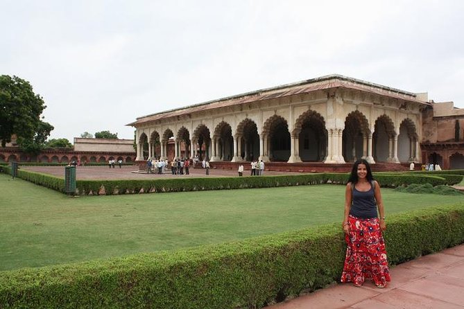 Day Trip to The Taj Mahal, Agra with Mathura & Vrindavan from Delhi - Prem Mandir’s panels and evening lights