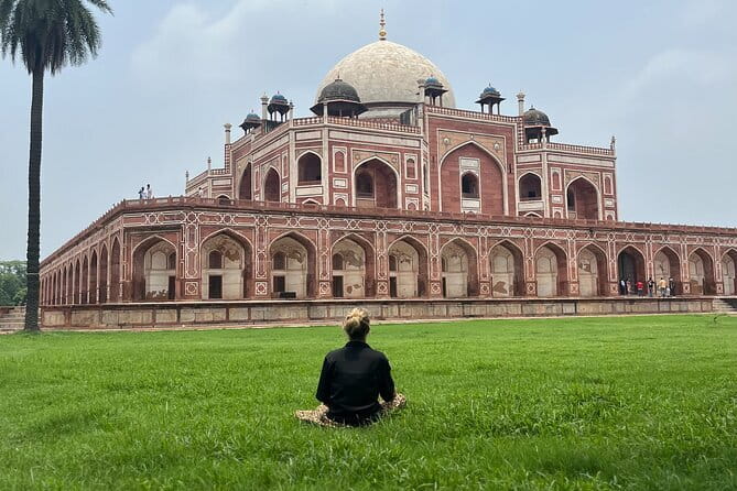 Delhi 360° : Covering all the aspects of Delhi with Female Guide - Key points at a glance