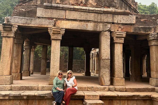 Delhi 360° : Covering all the aspects of Delhi with Female Guide - Lodhi Garden adds trees, tombs, and breathing room