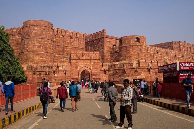 Delhi Agra Day Tour By Gatimaan Express - Why the Gatimaan Express is the smart part of this tour