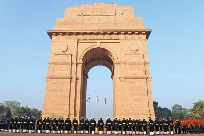 Delhi, Agra & Jaipur 3-Day All-Inclusive Private Luxury Tour - Day 1: Qutub Minar opens the Delhi story