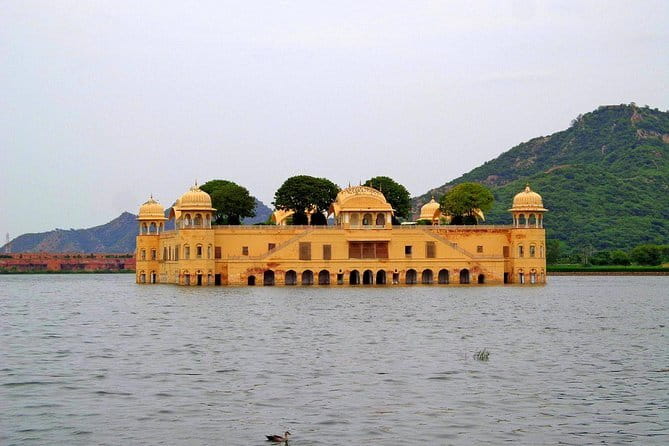 Delhi Agra Jaipur Udaipur Rajasthan 9 Days Tour From New Delhi - Day 2: Old Delhi, Mughal tombs, and modern India