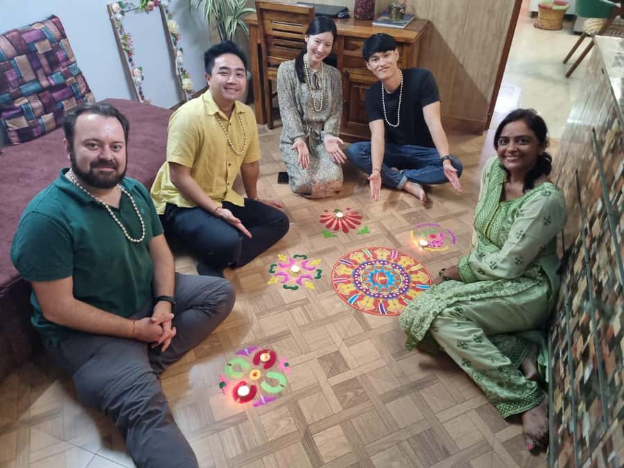 Delhi: AI Cooking Class and Much More in a Local Family Home - Learning Hindi, Hindu customs, and daily life