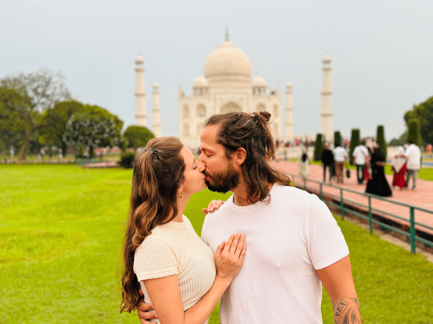 Delhi: Airport to Airport Layover Taj Mahal City Tour By Car - Is a Delhi layover long enough for Agra?