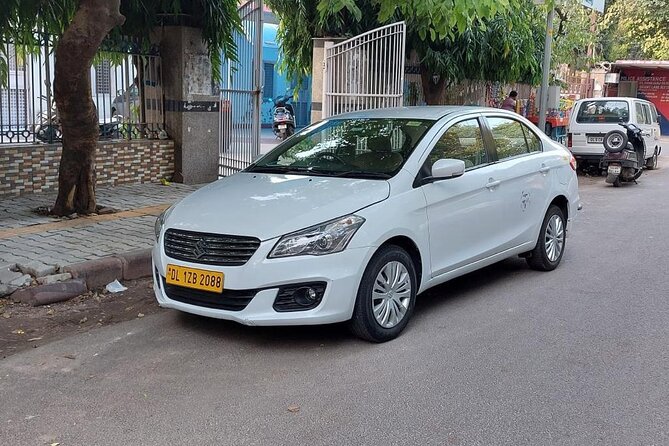 Delhi Airport to New Delhi Hotel Private Transfer - A private ride with a flexible Delhi drop-off