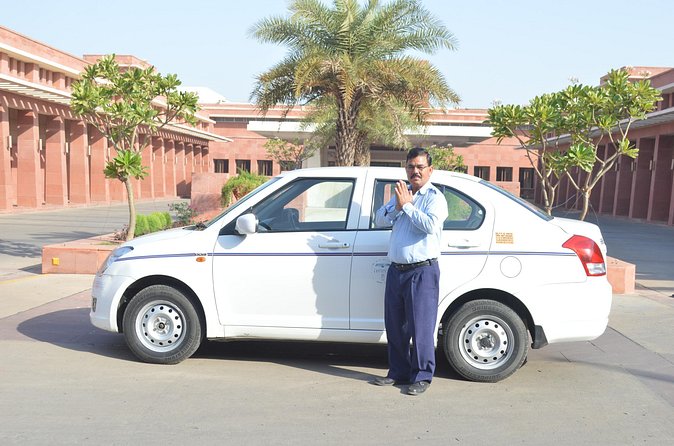 Delhi Airport Transfer – Pickup and Drop-Off (Choose One or Both) - Airport drop-off from your Delhi hotel