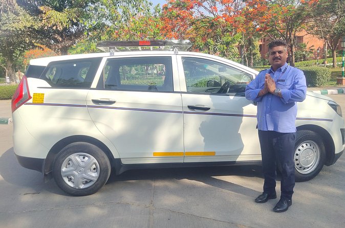Delhi Airport Transfer – Pickup and Drop-Off (Choose One or Both) - Communication and driver details