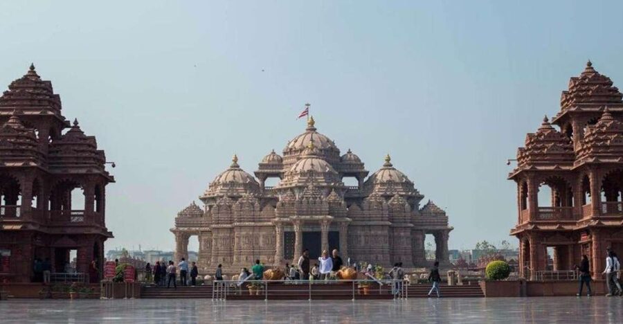 Delhi: Akshardham Temple, India Gate & Safdarjung Night Tour - Who should book this Delhi evening tour?