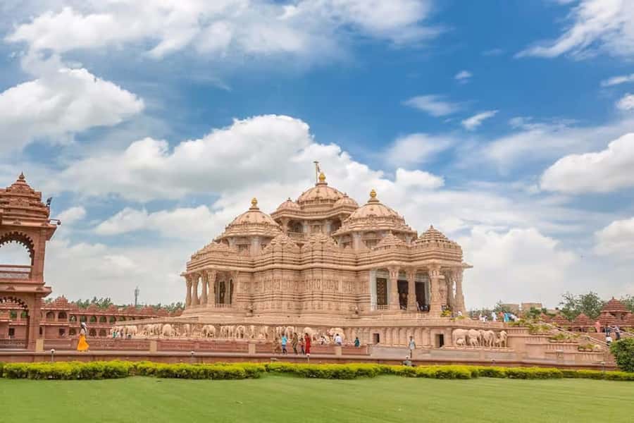 Delhi: Akshardham Temple Tour with Water & Light Show by Car - Why Akshardham is the main event
