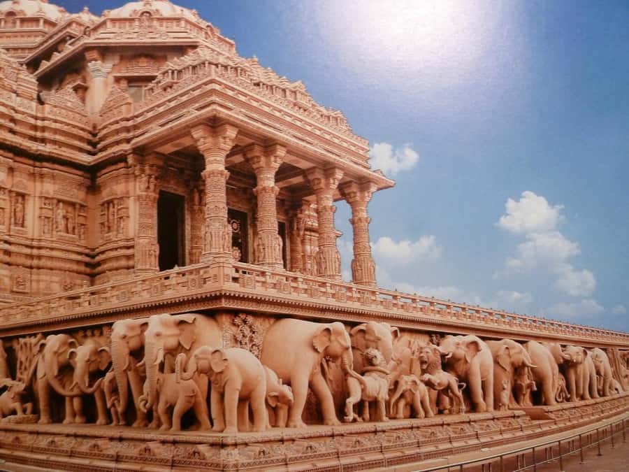Delhi: Akshardham Temple Tour with Water & Light Show by Car - The Sahaj Anand Water Show after dark