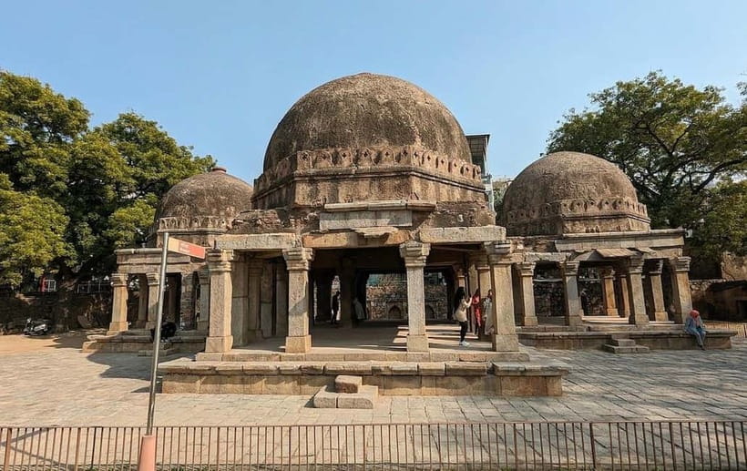 Delhi City Hidden Gems Tour - Cover the Uncovered Sites - Timing, Languages, and Who Should Book