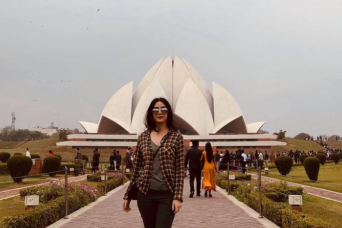 Delhi City Tour: Heritage and Cultural Gateways - Raj Ghat and India Gate: two different memorials