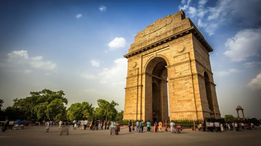 Delhi: City Tour of Old Delhi & New Delhi with Private Guide - Why this tour works for a first day in Delhi