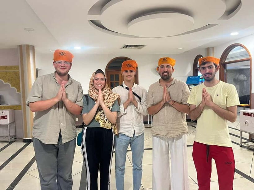 Delhi: Customizable Old and New Delhi Half or Full Day Tour - Gurudwara Bangla Sahib brings a calmer pause