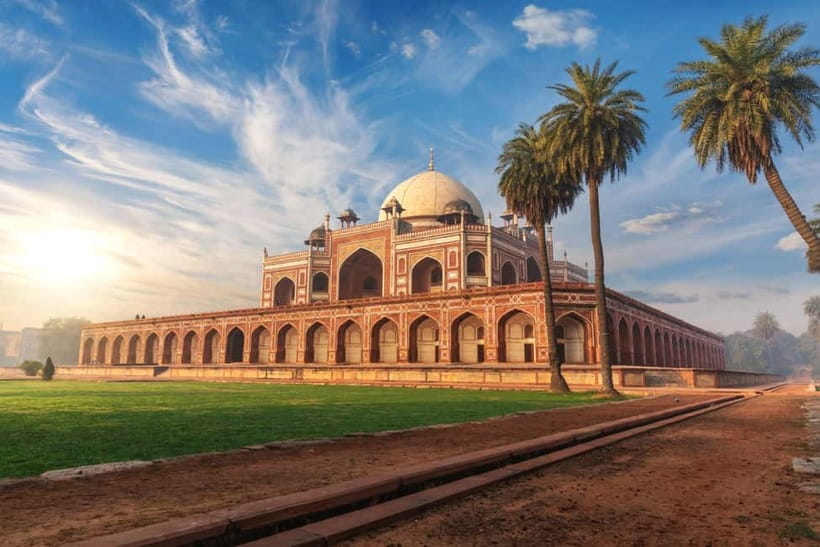 Delhi: Customizable Old and New Delhi Half or Full Day Tour - Humayun’s Tomb slows the pace in a garden setting