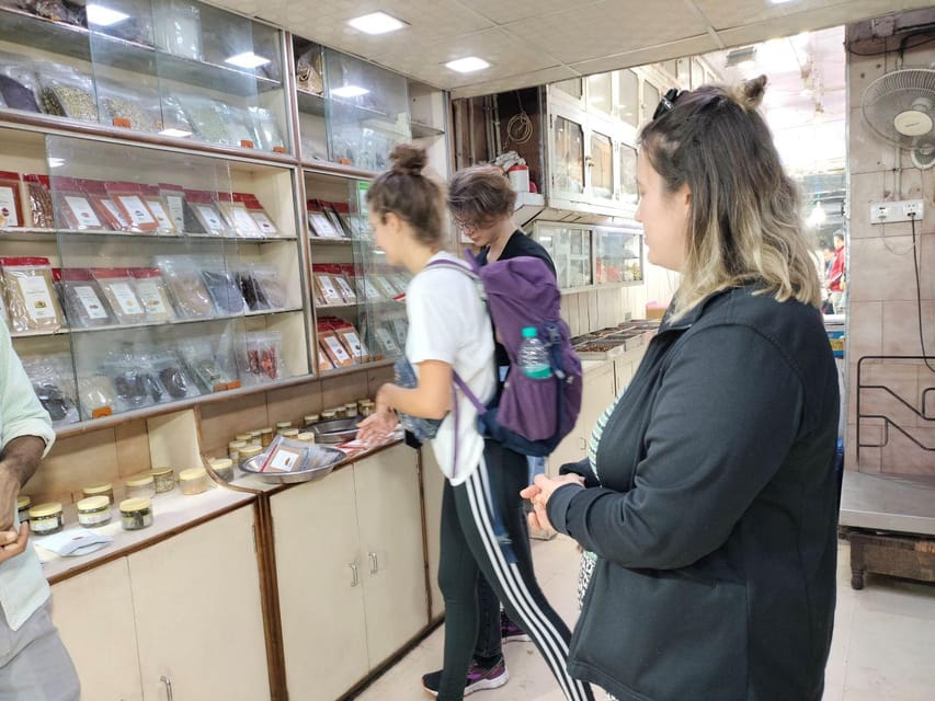 Delhi: Customized Shopping Tour with Female Consultant - The driver adds a second layer to the day