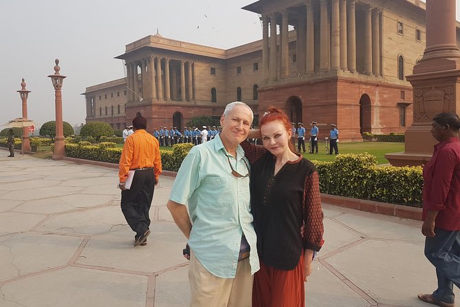 Delhi Day Trip - Lotus Temple and its unusual marble form