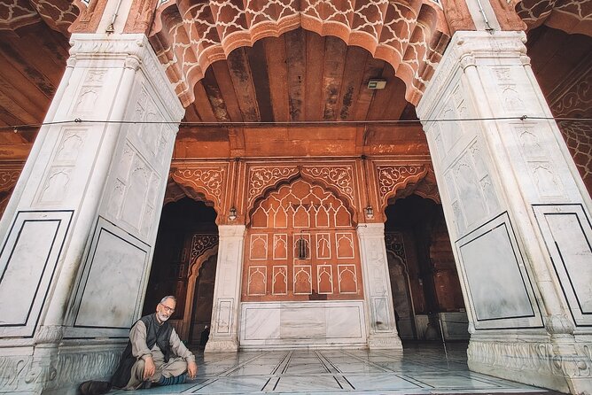 Delhi: Explore Old Delhi on Tuk Tuk with Shopping and Street Food - Chandni Chowk and Khari Baoli by Tuk-Tuk