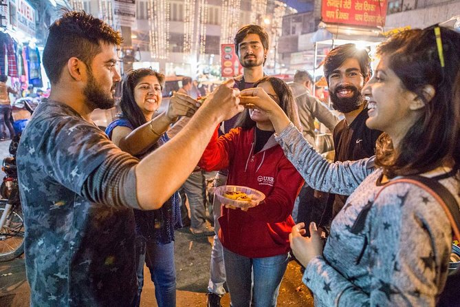 Delhi Food Walk: Rickshaw Ride, Street Eats & Market Tour - Why this Delhi food tour works