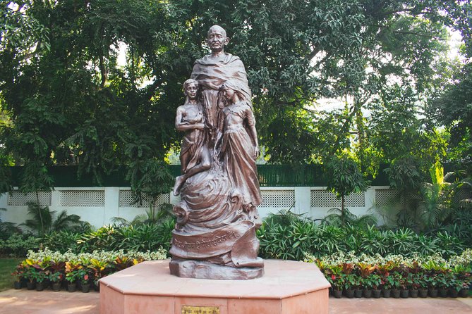 Delhi Footsteps of Mahatma Gandhi Half-Day Tour - Gandhi Smriti and the final days at Birla House