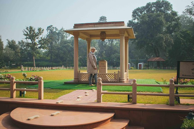 Delhi Footsteps of Mahatma Gandhi Half-Day Tour - The National Gandhi Museum and its booklet