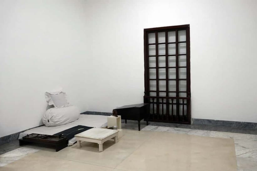 Delhi: Gandhi Museum & Raj Ghat Private Guided Tour - Car service, pickup areas, and the real value of $13