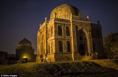 Guided Evening Tour of Delhi City