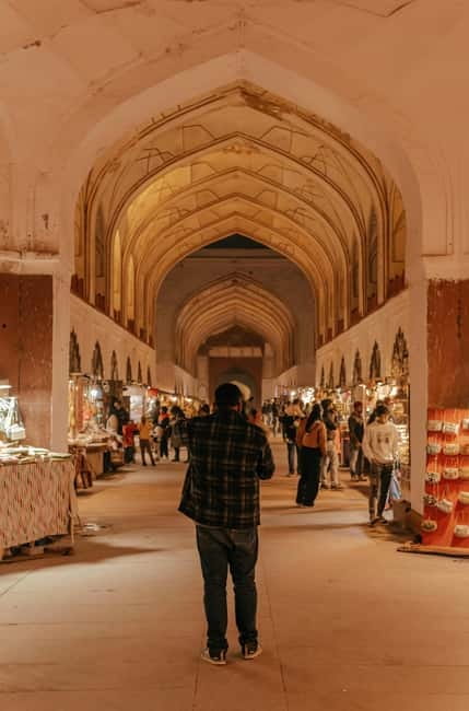 Delhi: Guided Shopping Tour Experience with Female Expert - Khari Baoli: spices, aromas, and a short specialist stop
