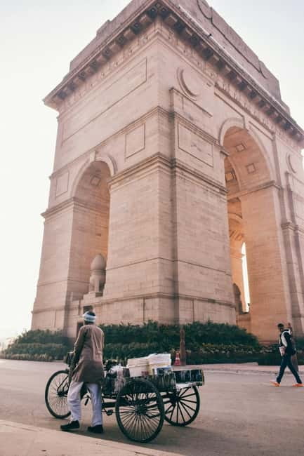 Delhi: Half Day or Full-Day Private City Tour - Khari Baoli and the smell of Old Delhi