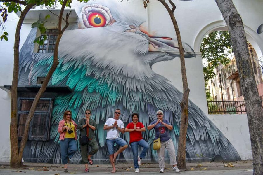 Delhi Hidden Gems Tour: Art, History & Heritage Parks - A quiet alley for coffee and local culture