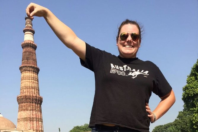 Delhi Highlights: Old & New Delhi Tour with Guide and Transfers - Chandni Chowk, Khari Baoli, and the rickshaw ride