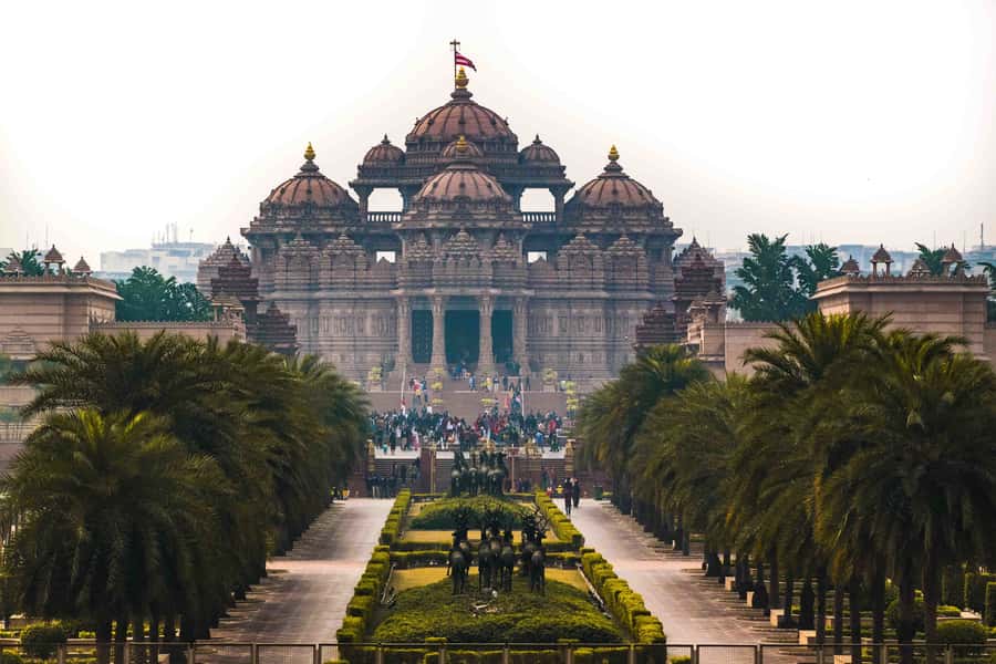 Delhi Highlights: Private Old & New Delhi with Fee Options - The rickshaw ride and Delhi’s spice market
