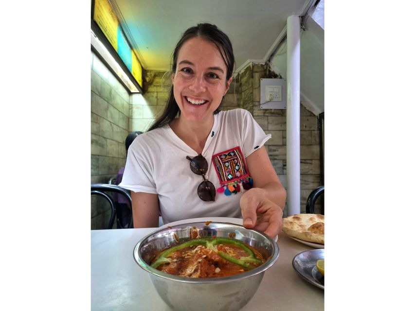 Delhi Like a Local: Food & Photography Full Day Tour - Riding the metro to Bangla Sahib