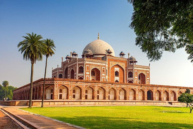 Delhi Local city Tour with Car and Guide - What the private car adds to the day